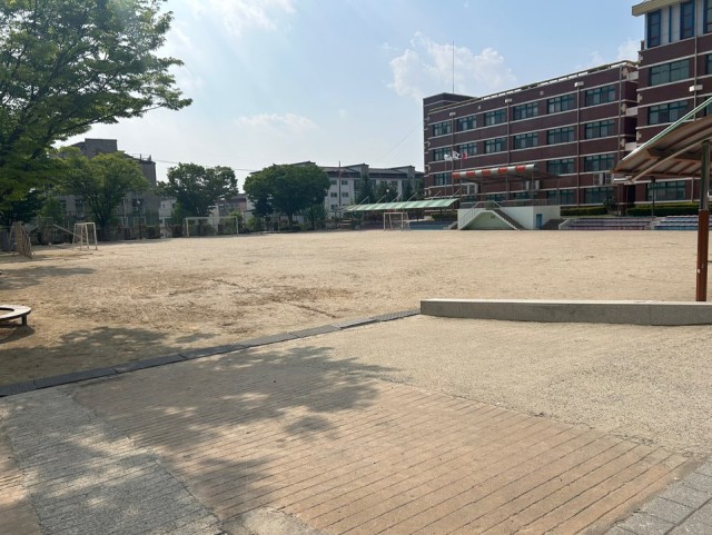 충주용산초등학교 운동장 1