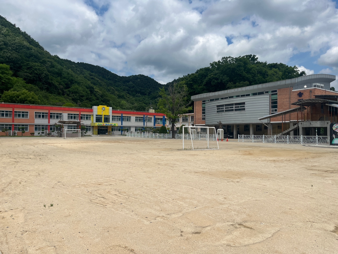 회인초등학교 운동장 1