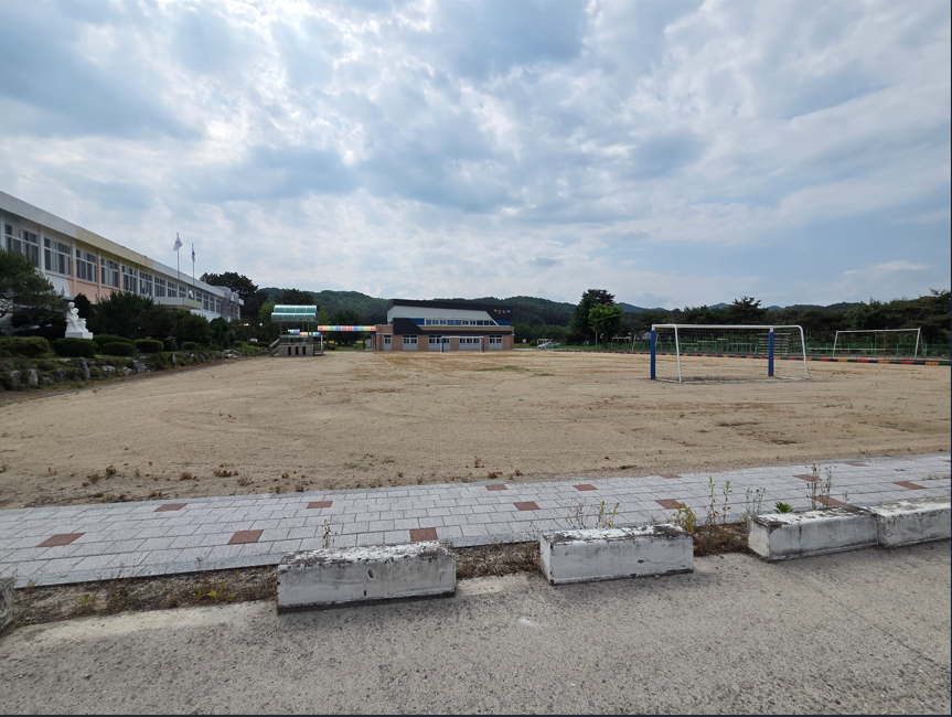 원당초등학교 운동장 1