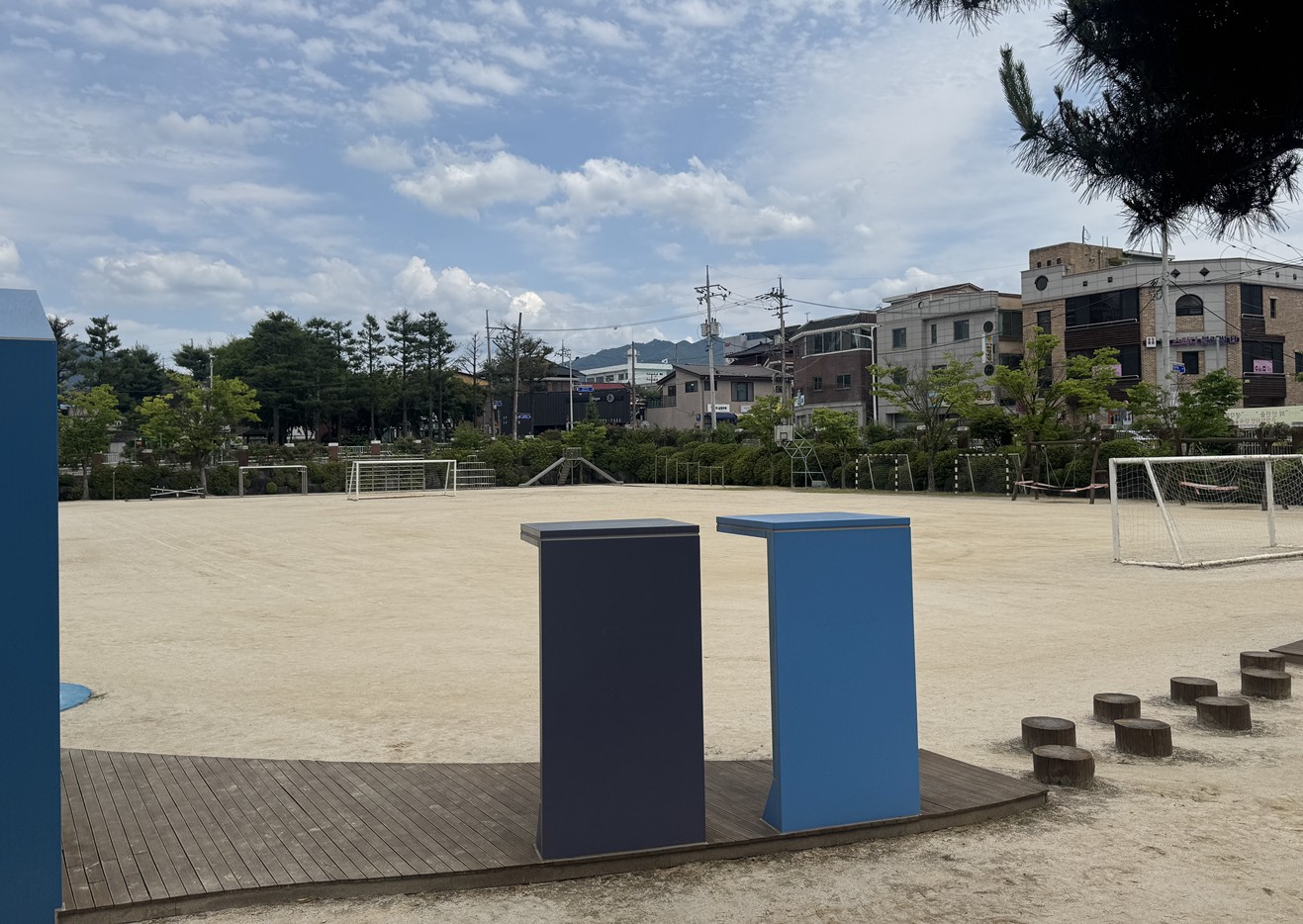 칠금초등학교 운동장 1
