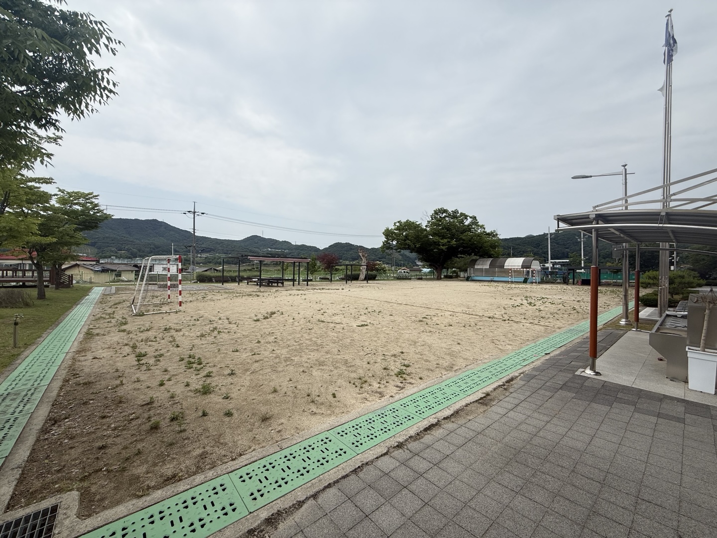 충주혜성학교 운동장 1