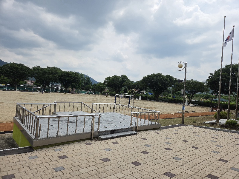 군서초등학교 운동장 1