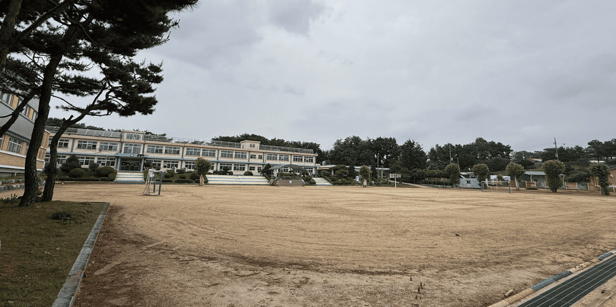 쌍봉초등학교 운동장 1