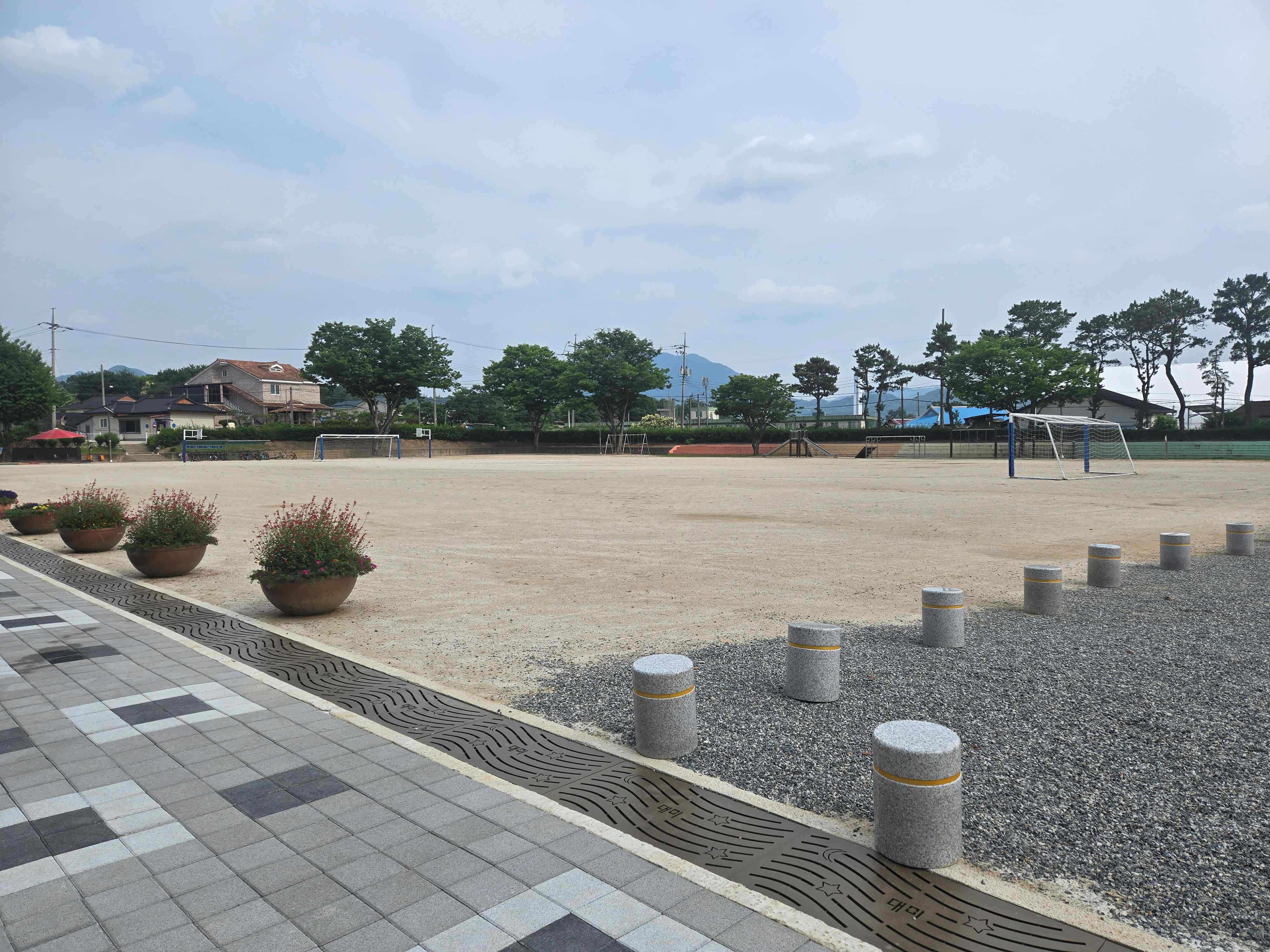 대미초등학교 운동장 1