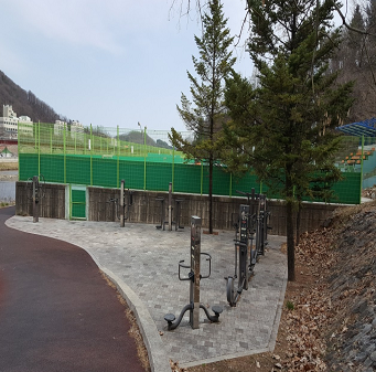 남산시민테니스장 야외운동기구 2