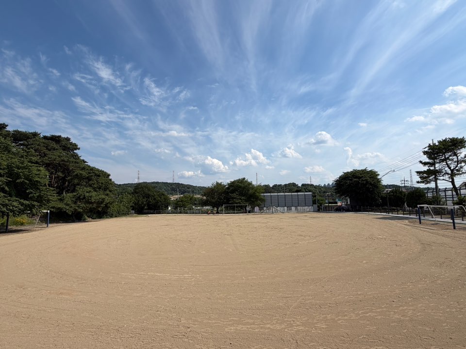 현도초등학교 운동장 1