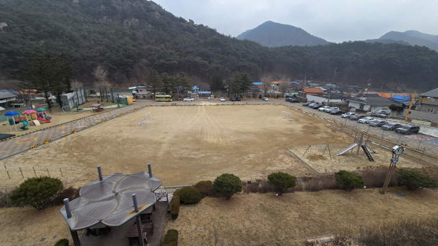 수정초등학교 운동장 1