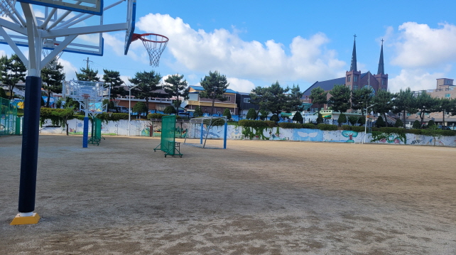 충주중앙중학교 운동장 1
