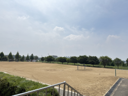 삼성중학교 운동장 2