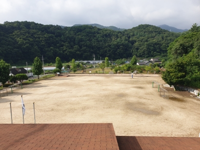 증약초등학교 운동장 1