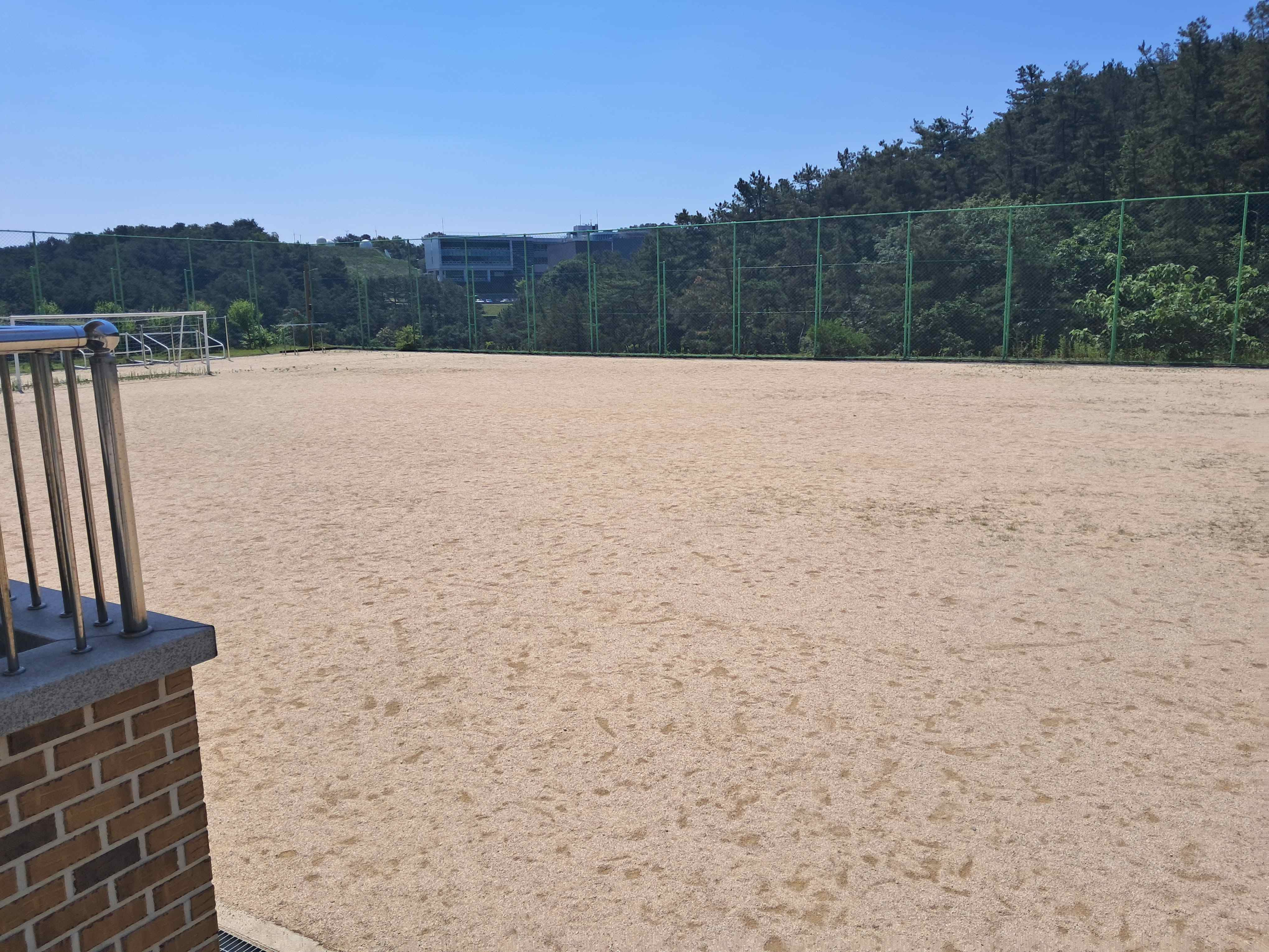 운동장 1