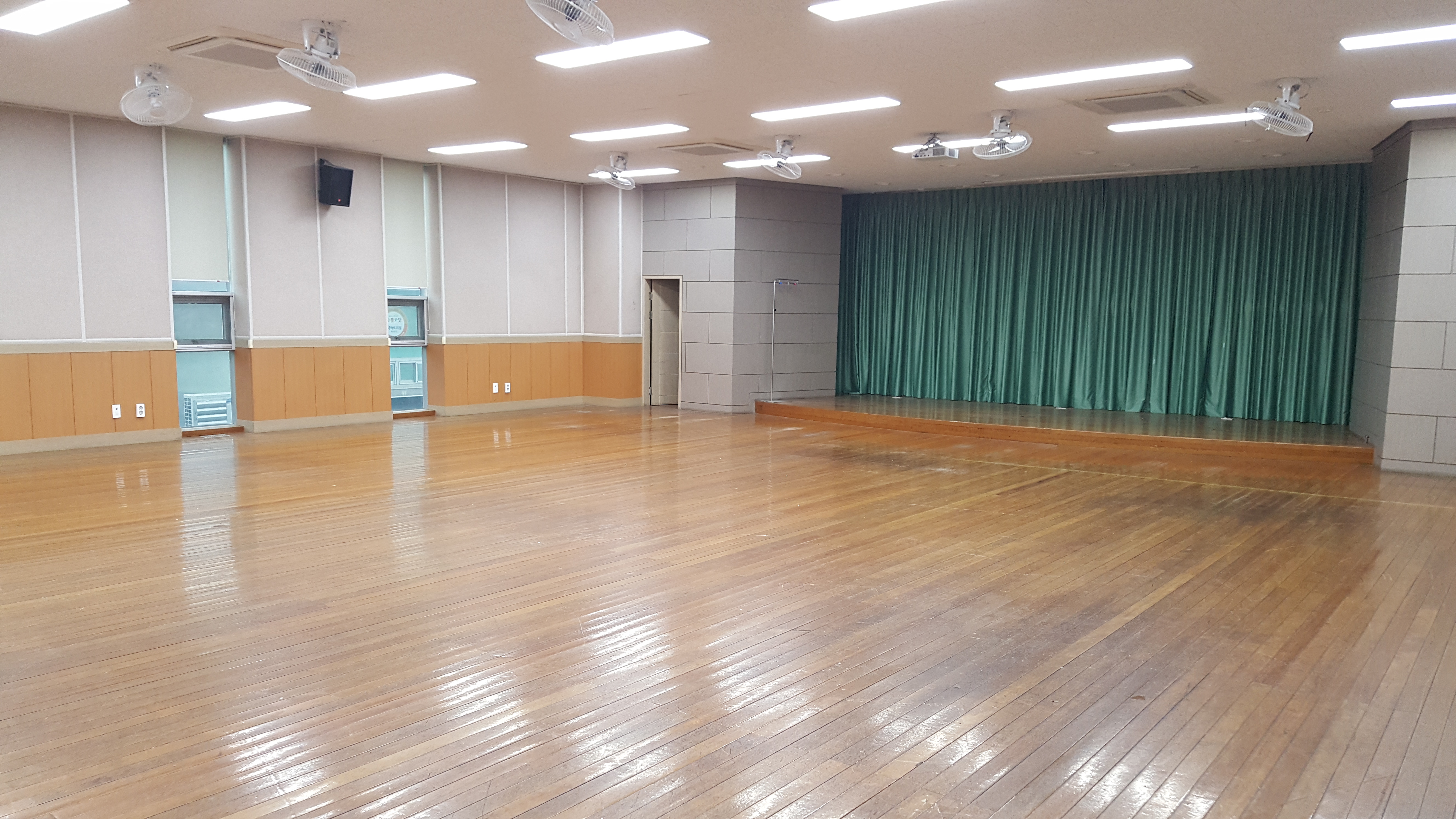 자양동행정복지센터 강당 1