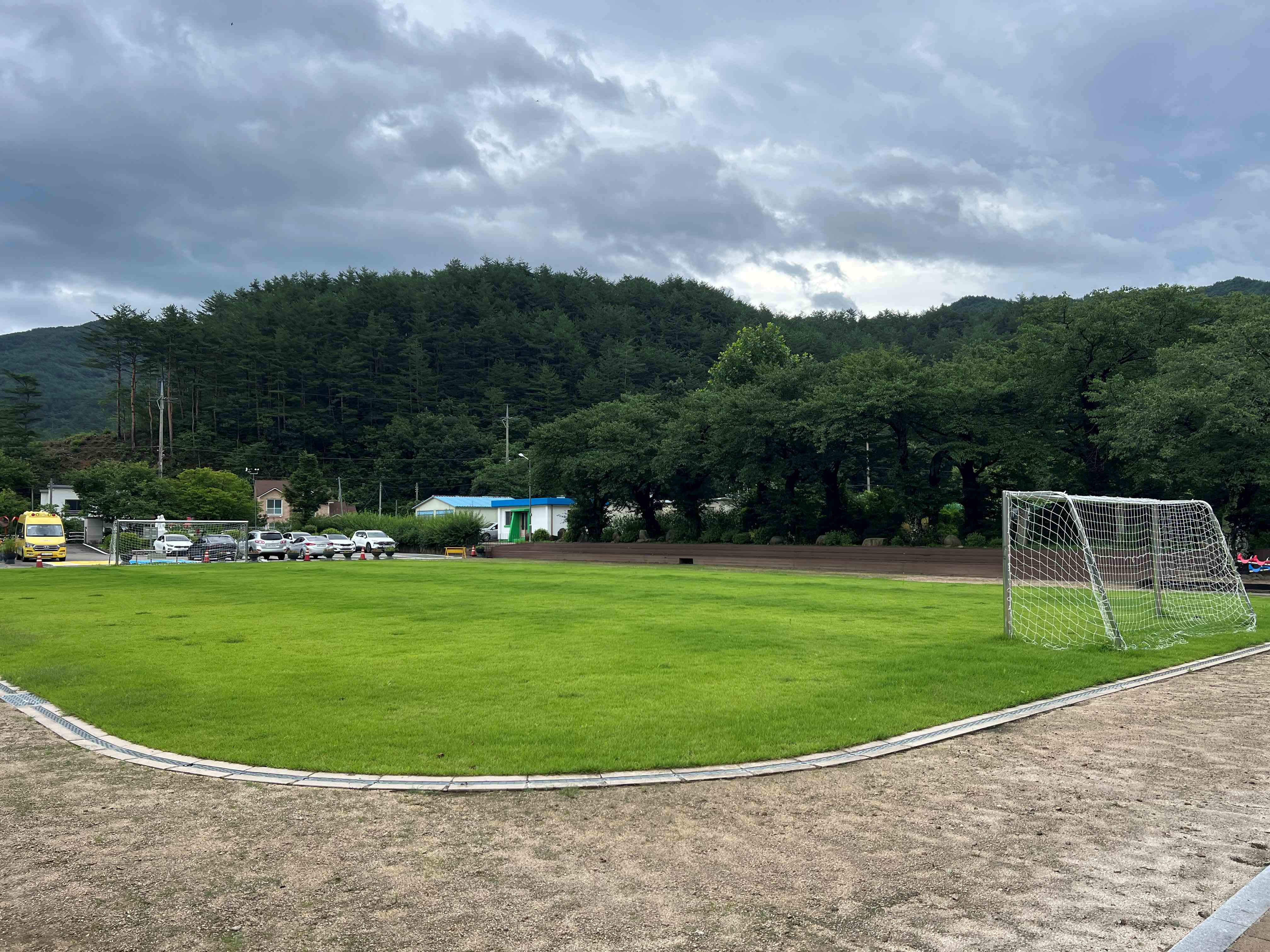 현성초등학교 운동장 대표 이미지