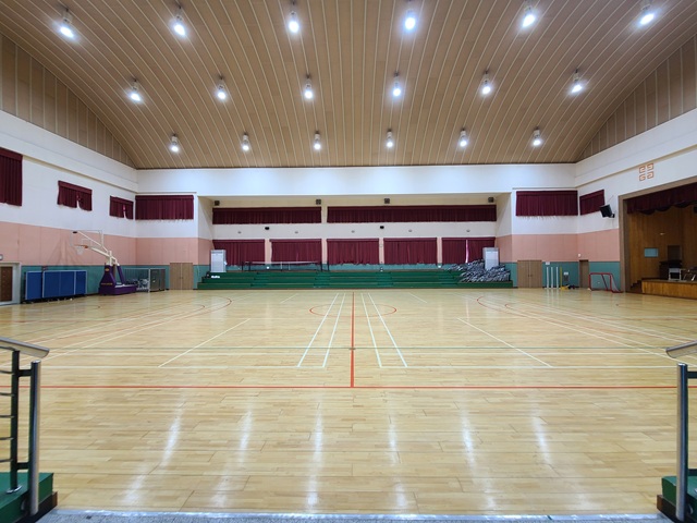 강현중학교 체육관 1