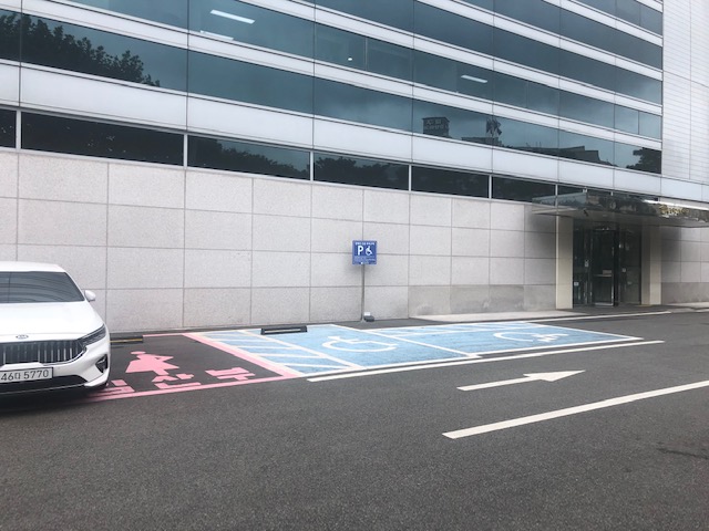 한국장학재단 본관뒤 3
