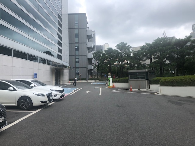한국장학재단 본관뒤 4