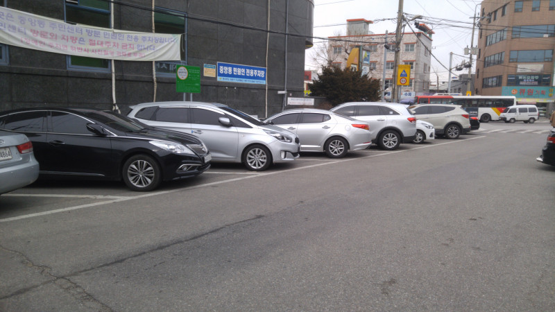 중앙동행정복지센터 빌딩 옆 2
