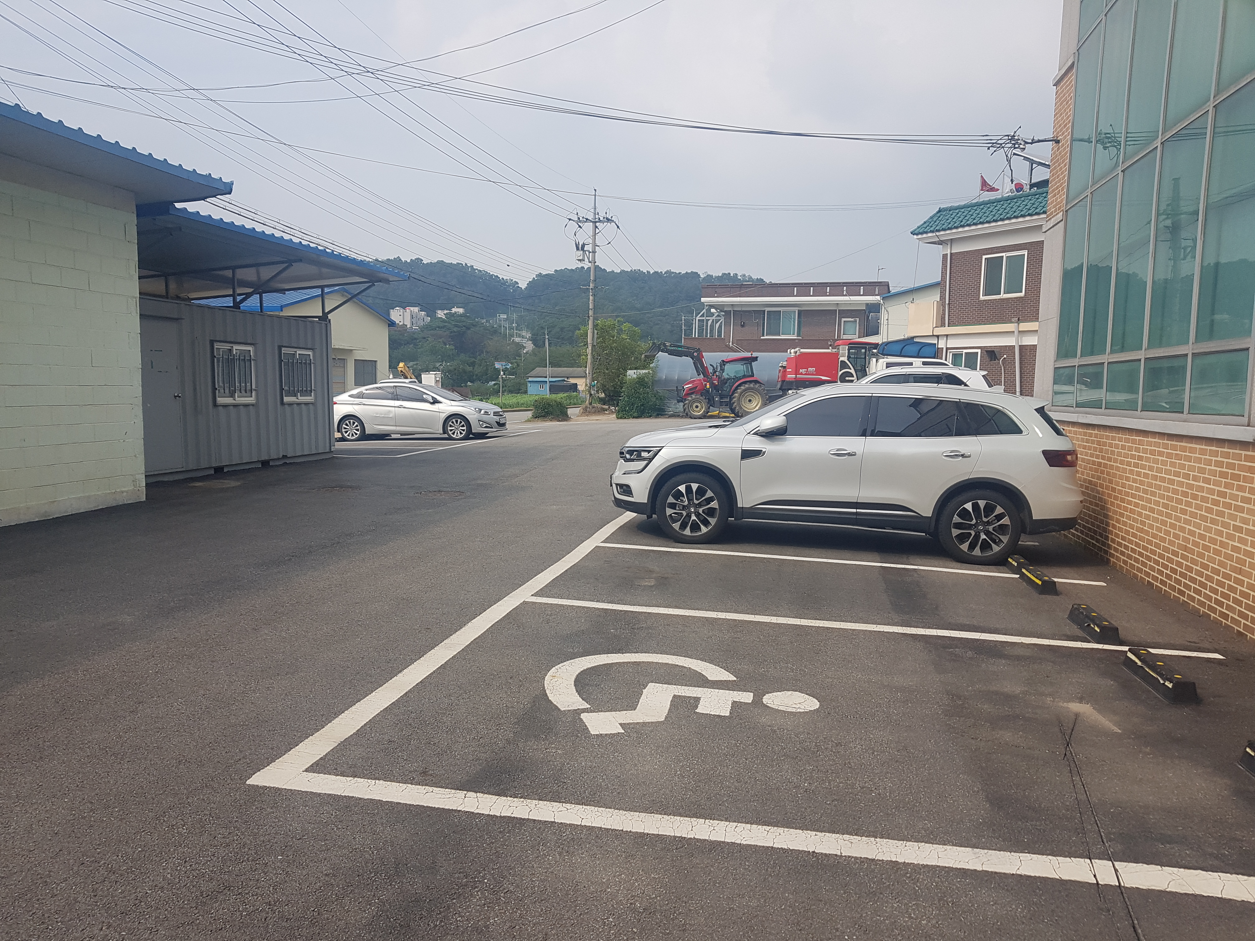 선원면사무소 주민자치센터 앞 주차장 1