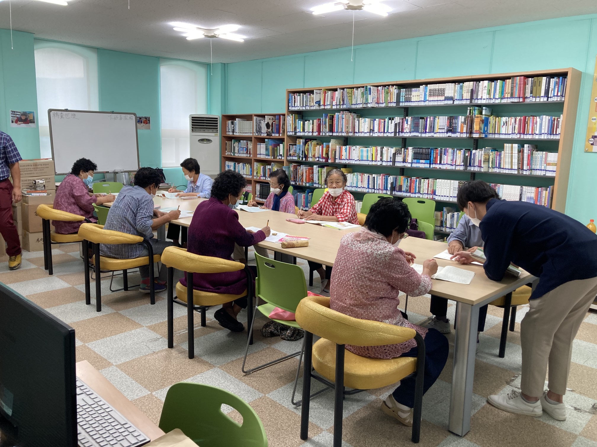문평면작은도서관 복지회관1층(도서관) 1