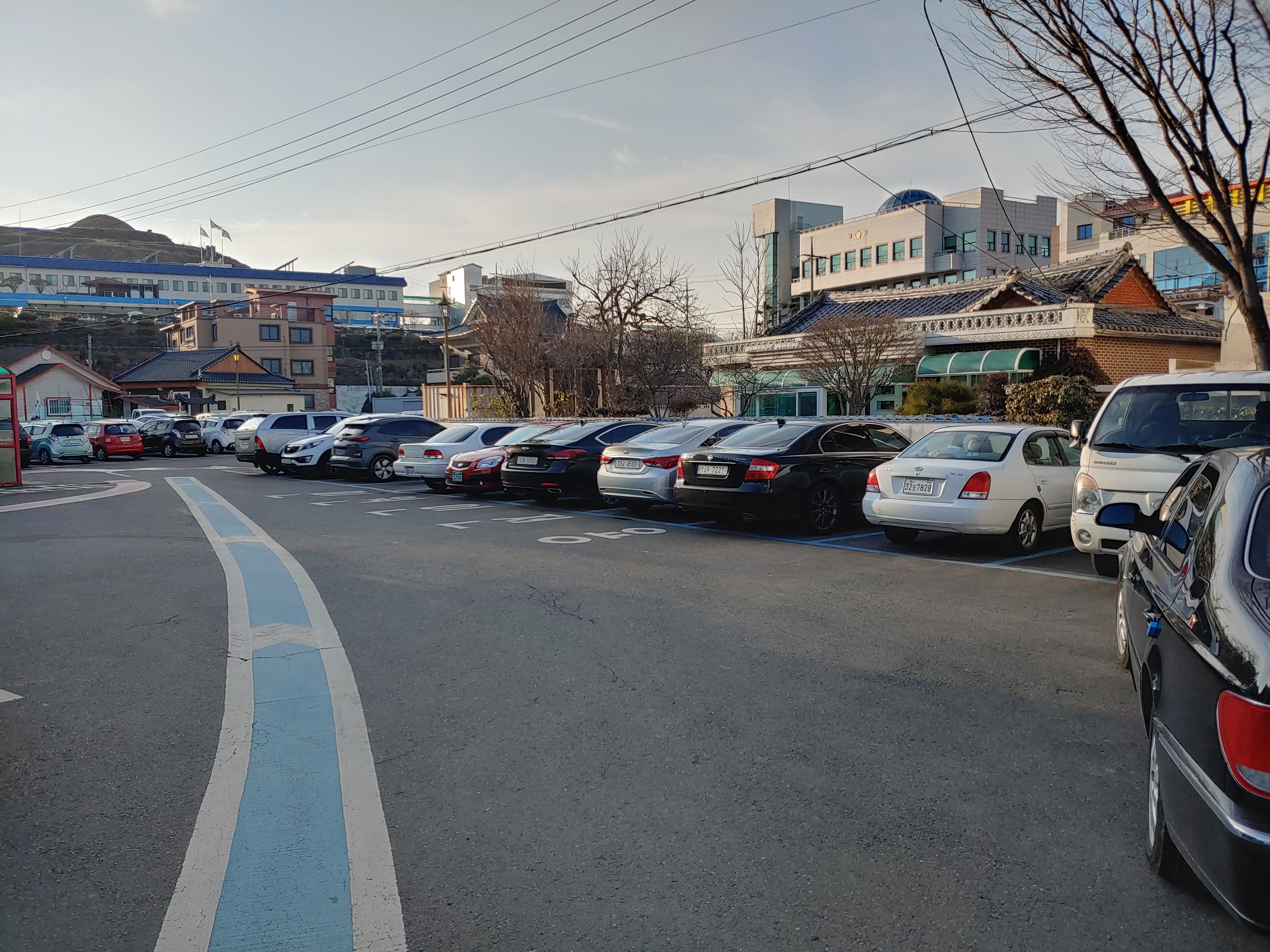가야읍행정복지센터 본관앞 3