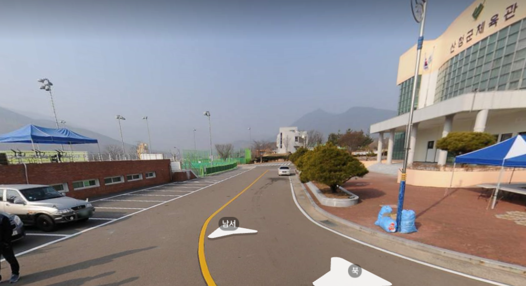 산청실내체육관 주차장 2