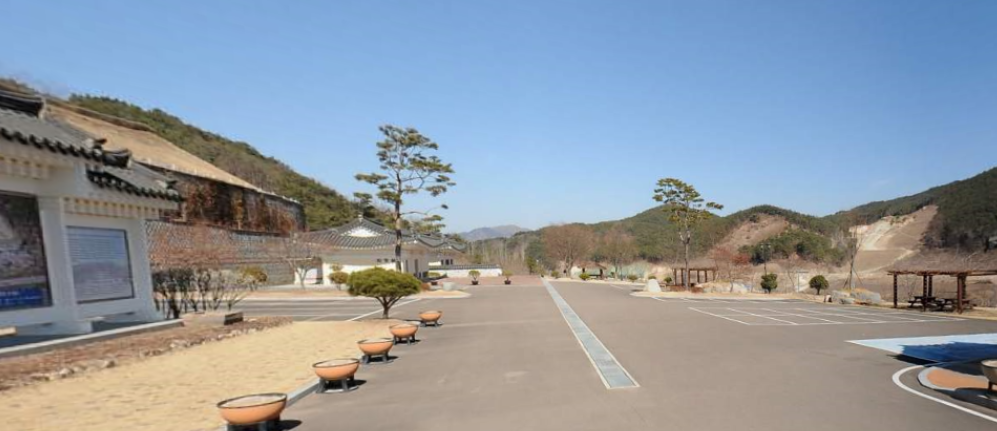 산청함양추모공원 주차장 2