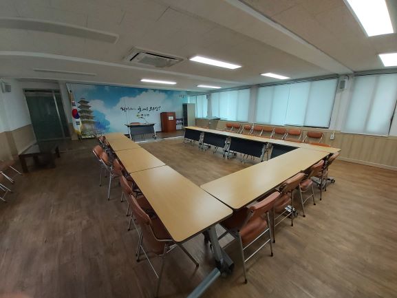 춘산면사무소 본관2층 1