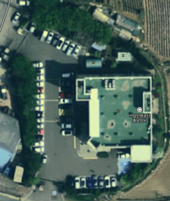한국산업인력공단 충남지사 주차장 1