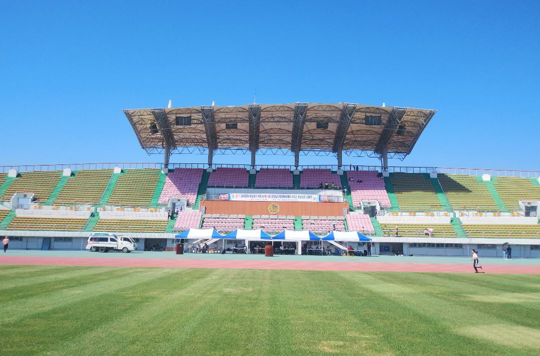 부여종합운동장 잔디구장 1
