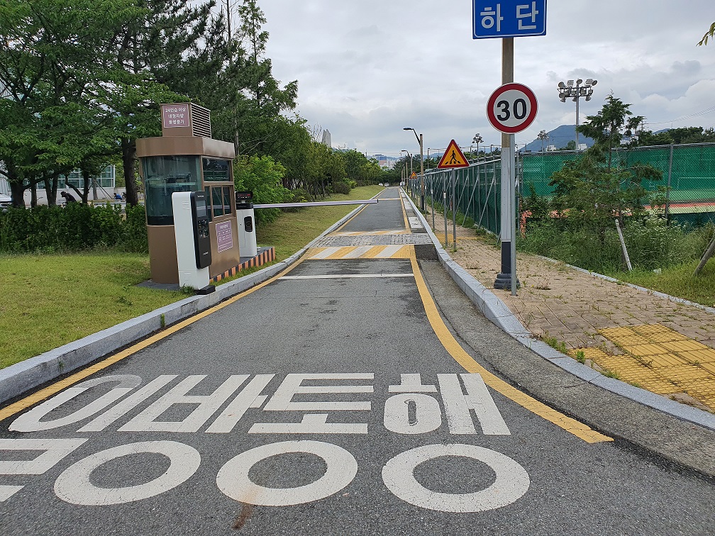 부산현대미술관 주차장 4