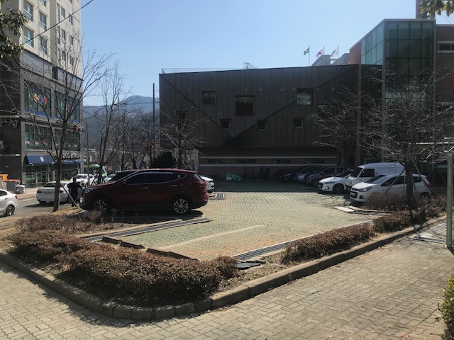 지사문화회관 주차장