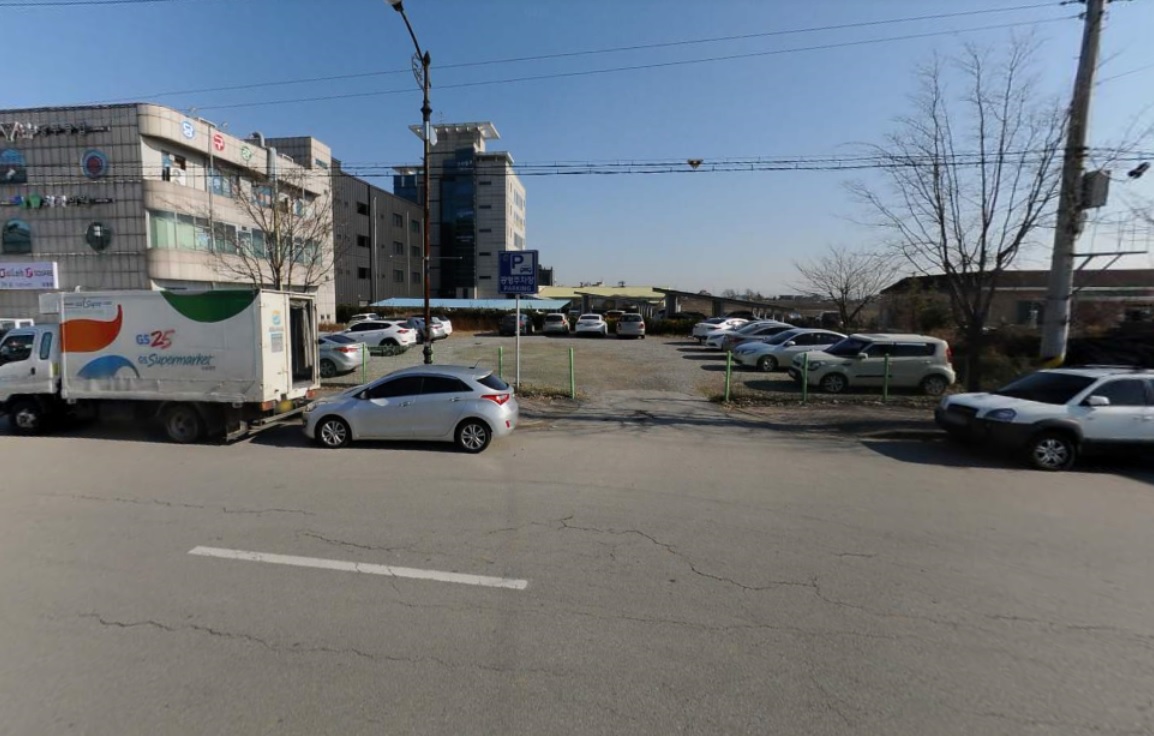 덕산면 천주교회 앞…