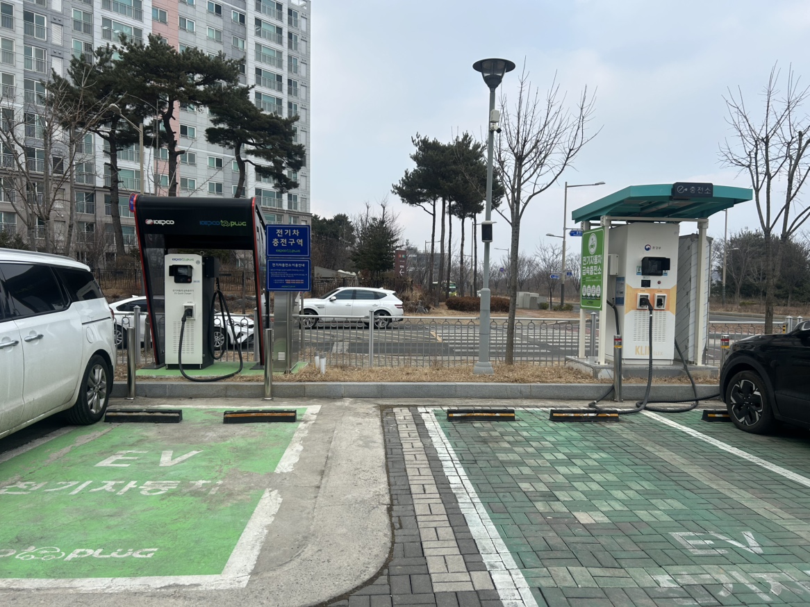전북개발공사 본관 앞 전기차충전소 3
