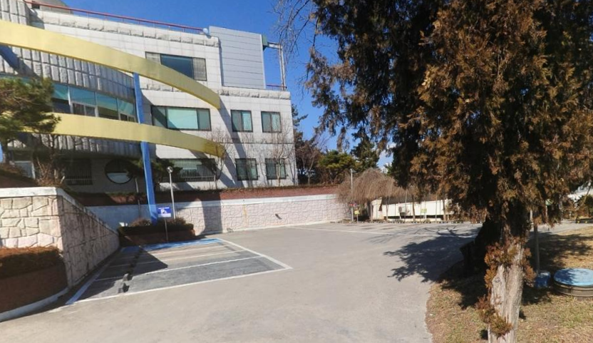 동해시립발한도서관 주차장 2