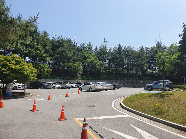청주세무서 본관앞 2