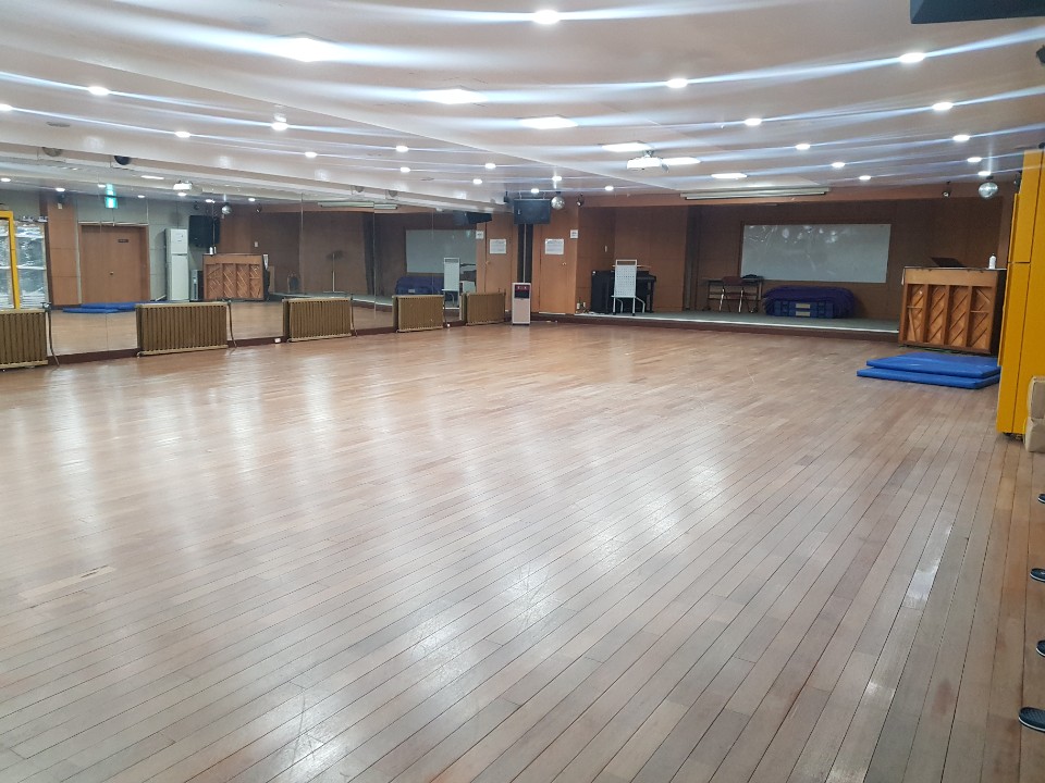 잠실종합사회복지관 지하 어울림마당 1