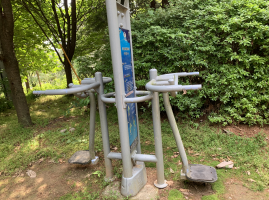 덕산웰빙공원 야외운동기구 1