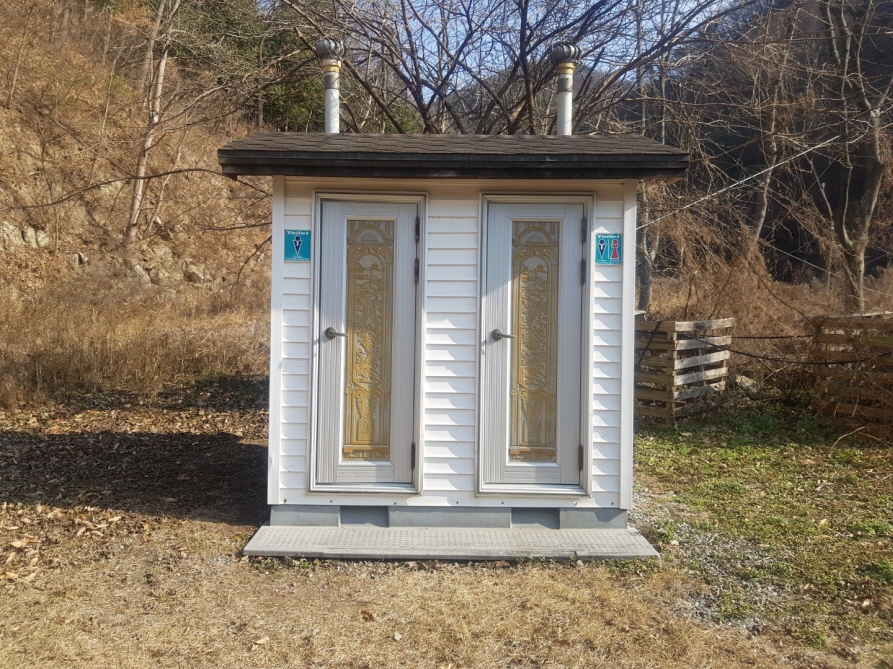 만덕산등산로 입구 공중화장실 1