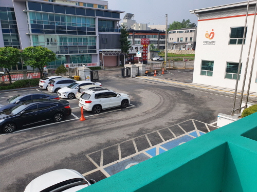 가평군보건소 본관앞…