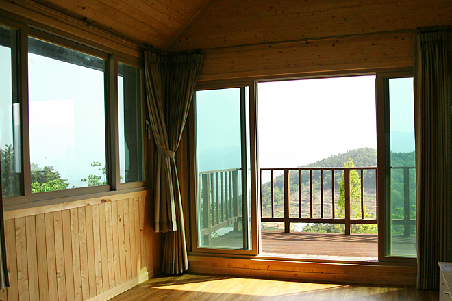 숲속수목가옥 산수유 (4인실) 4