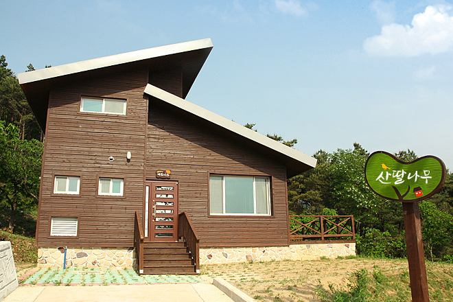 숲속수목가옥 산딸나무 (5인실) 1