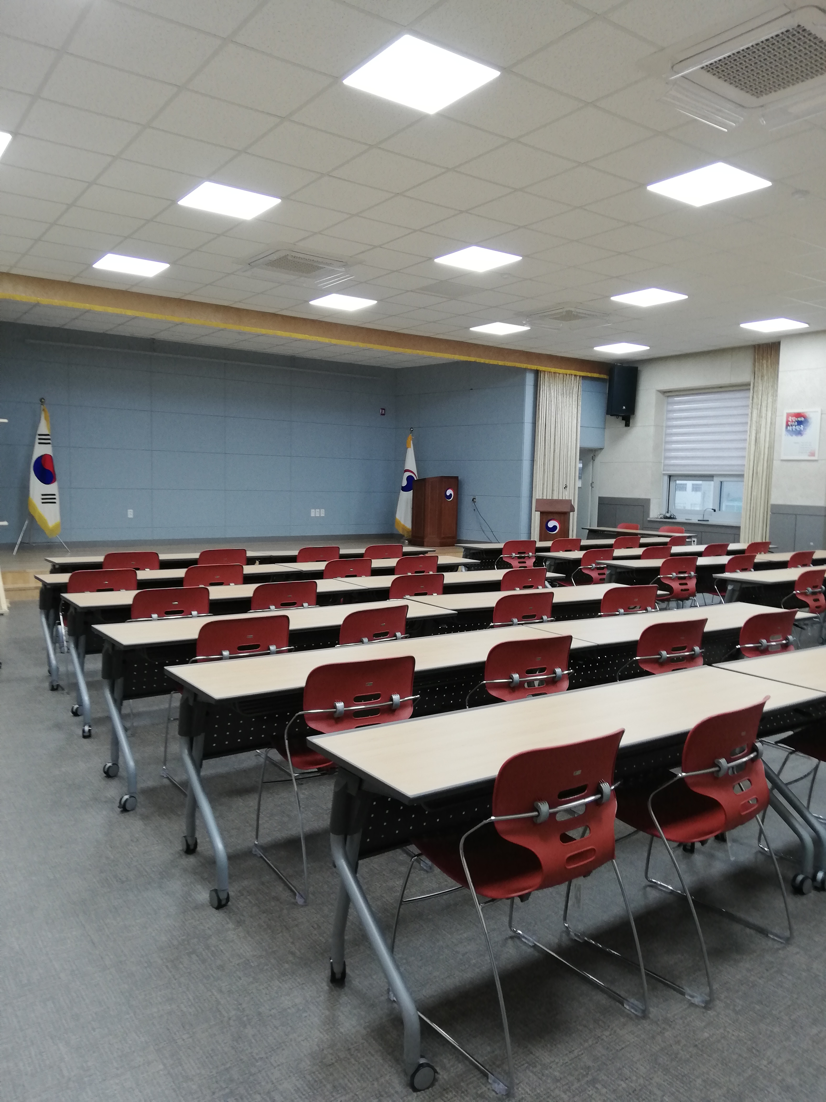 충청지방통계청서산사무소 본관3층 1