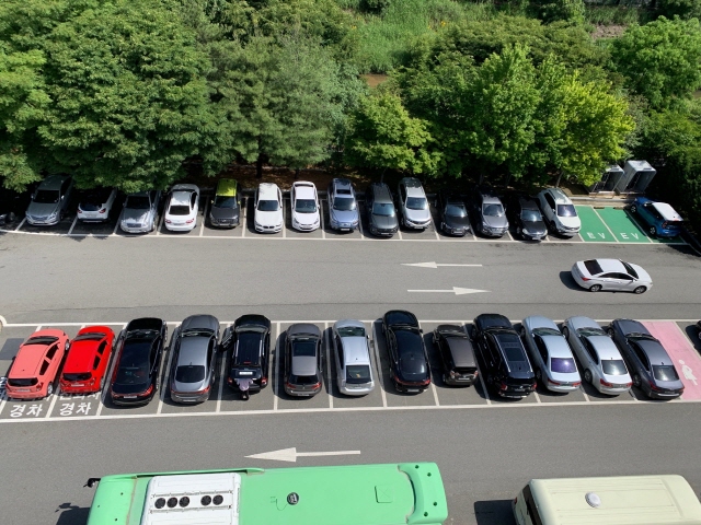 주차장 3