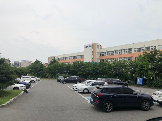 한국산업인력공단 충북지사 주차장 2
