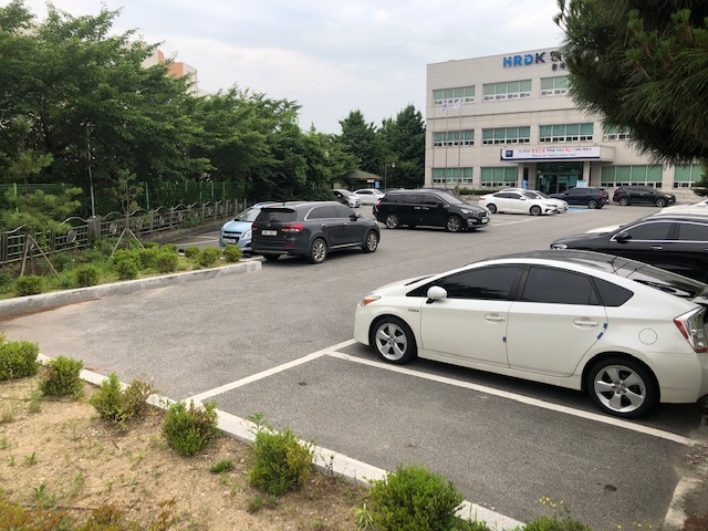 한국산업인력공단 충북지사 주차장 3