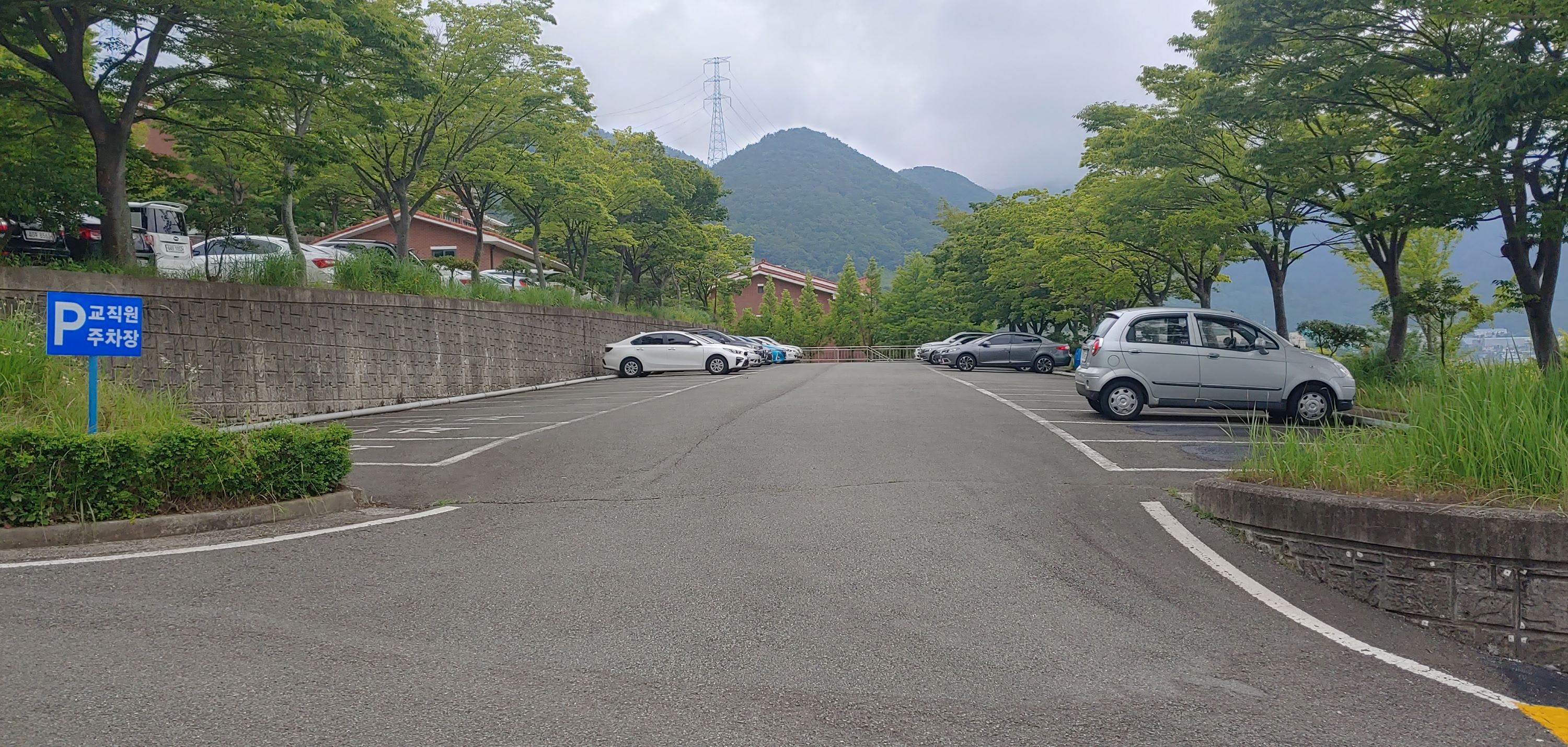 한국폴리텍대학 동부산캠퍼스 교직원 주차장 1