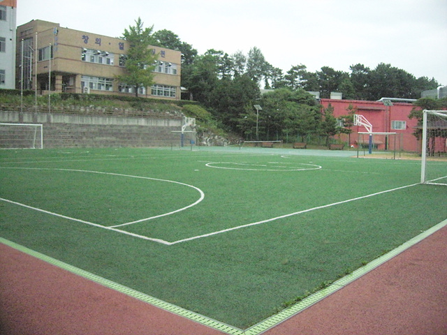 한국폴리텍대학 화성캠퍼스 운동장 2