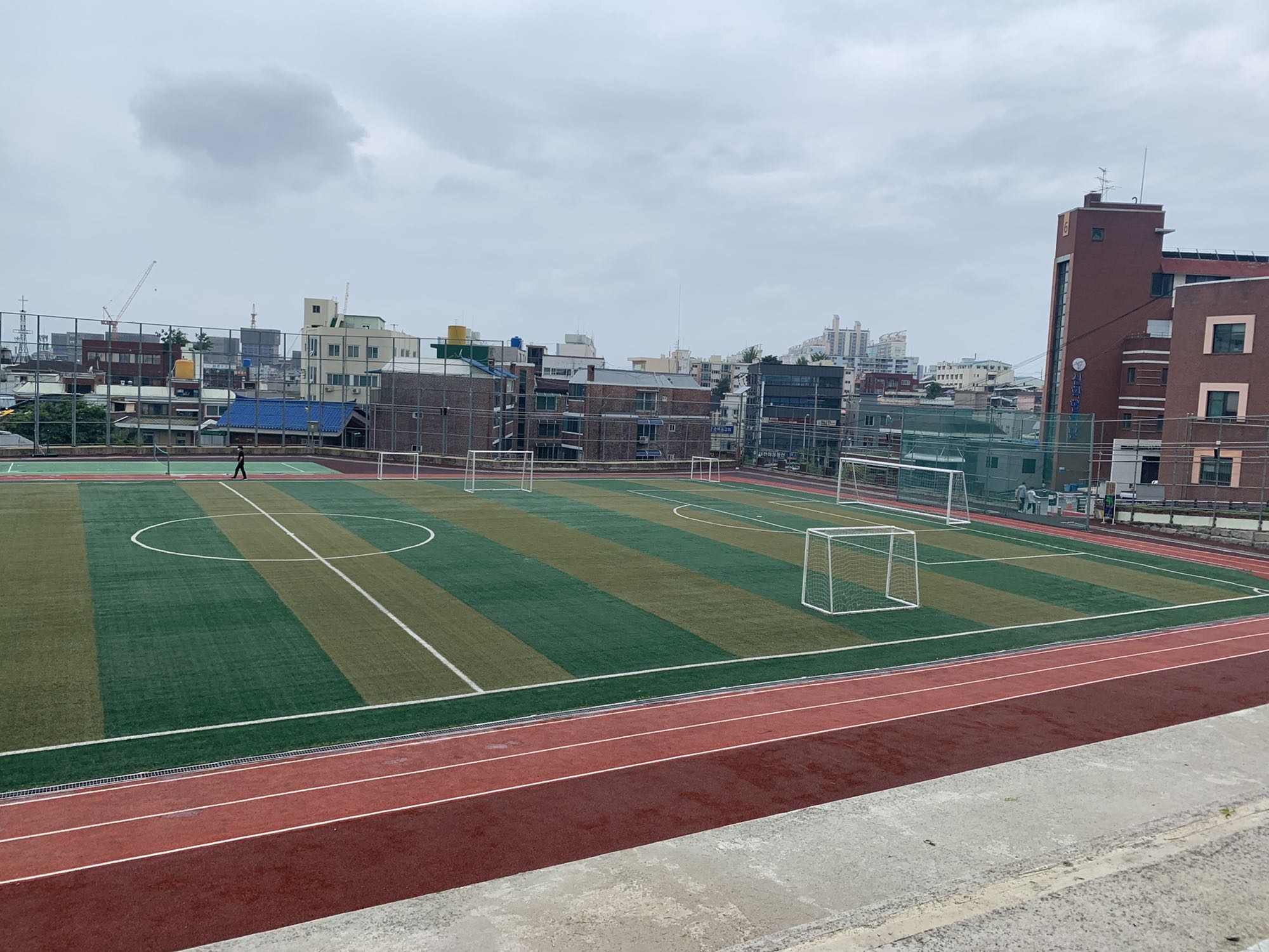 한국폴리텍대학 대전캠퍼스 운동장 1