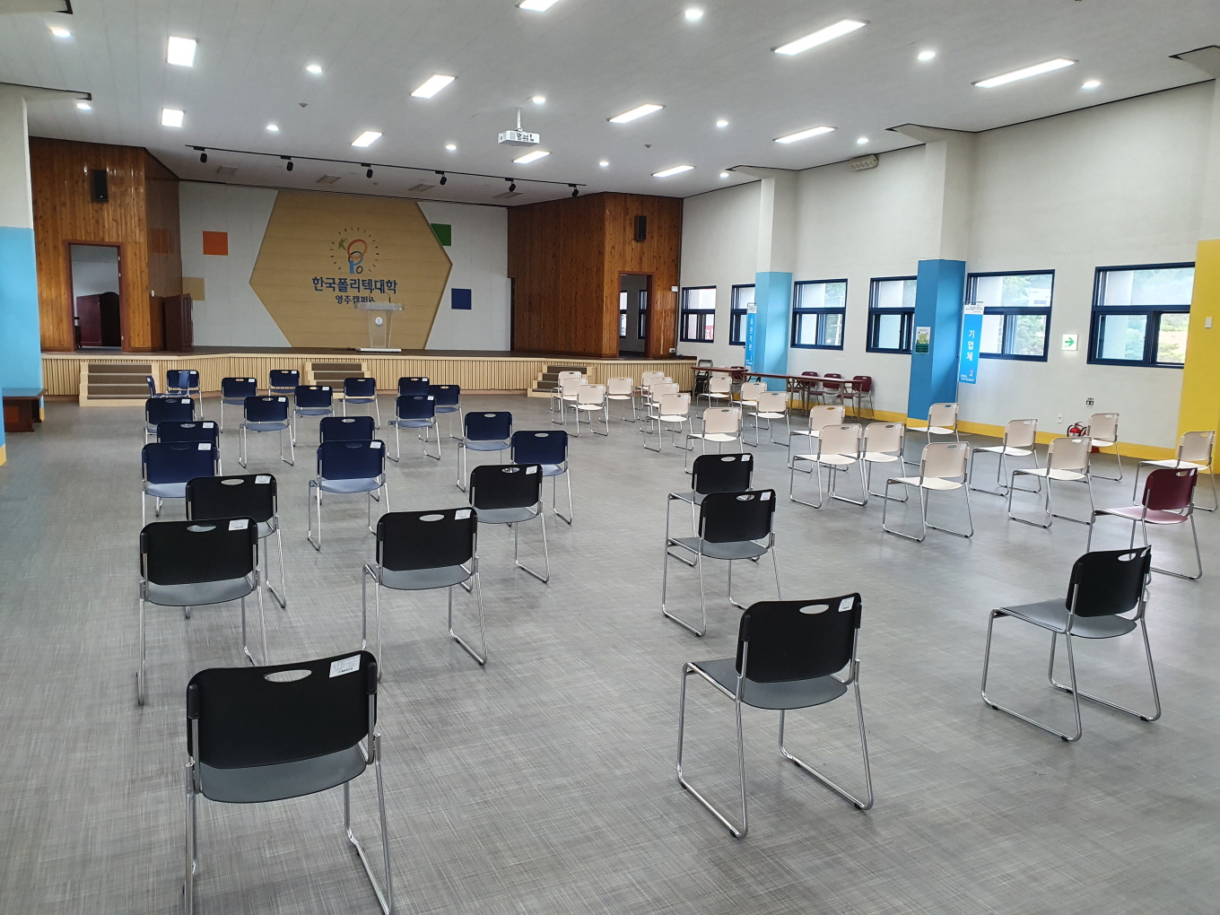 한국폴리텍대학 영주캠퍼스 대학본부3층 1