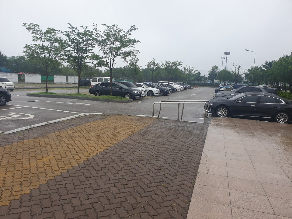 인천환경공단 자원순환지원센터 주민편익시설 주차장 1